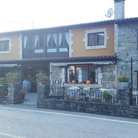 Hostal Casa Lucas Los Tojos Zewnętrze zdjęcie